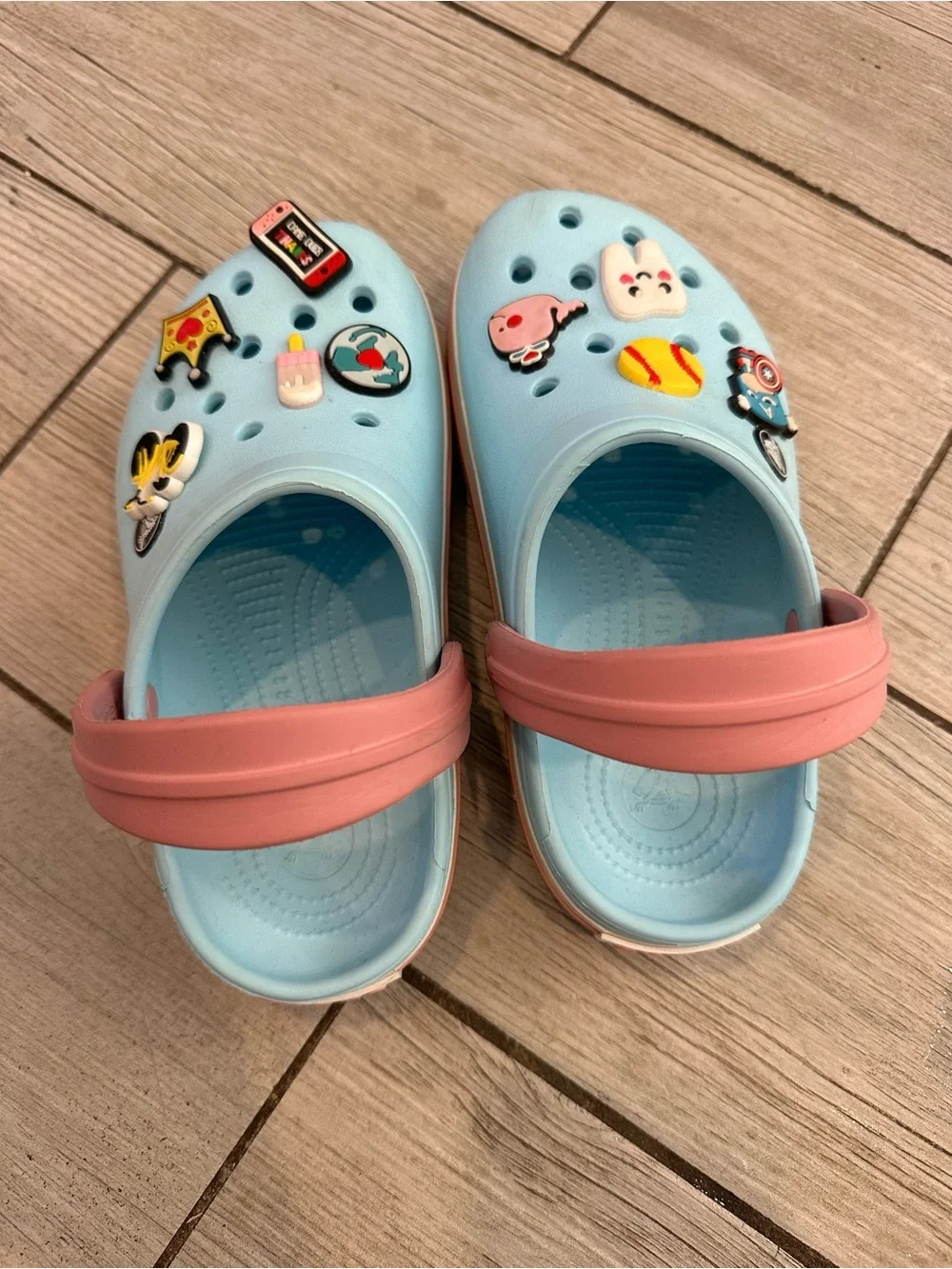 Kids size J2 genuine Crocs Aqua/Pink